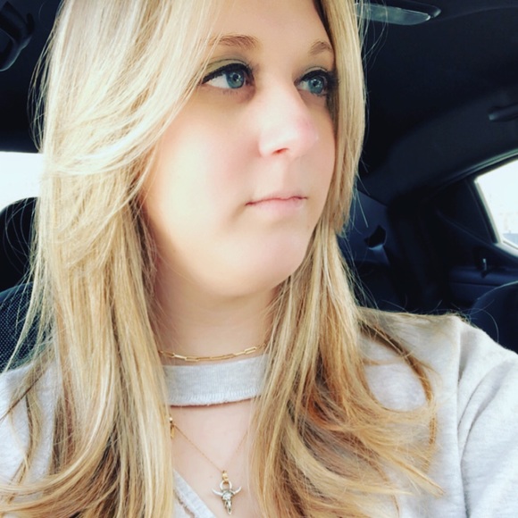 Meet your Posher, Stacey - Picture 3 of 4